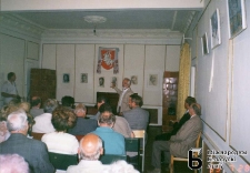 Wilno. Towarzystwa Kultury Białoruskiej na Litwie. Spotkanie z Borysem Kitem.Przemawia Chwiedar Niuńka. 28.07.1995