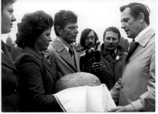Święto Ziemniaka w Mońkach. 1978 rok. Gospodarze Święta Ziemniaka.