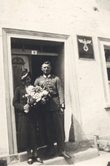 Para młoda przed Standesamt w Kuślinie