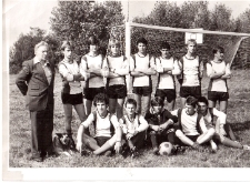 Klub Sportowy "Sp&oacute;jnia" Raciniewo. Rok 1982.