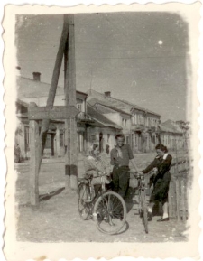 Rok 1951. Rynek w Cieszanowie.