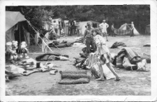 Rok 1977. Obóz harcerski w Bierach.