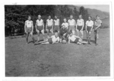 Obóz harcerski w Rytrze. Harcerze z DH z Wysokiej po wygranym meczu