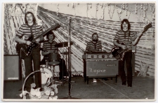 Lata 70. Chłopcy z zespołu muzycznego