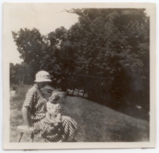 Lato 1927. Andrzej Komierowski z matką w Komierowie