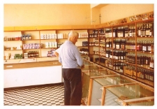 1977. Sklep Gminnej Spółdzielni Samopomoc Chłopska w Gostycynie