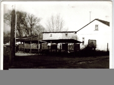 Lata 60. Biała Rawska. Budki targowe przy ul. Brukowej