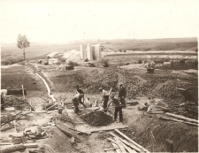 1934-1937. Budowa filarów wiaduktu kolejowego na Czarnej Przemszy