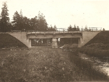 1934-1937. Ukończony wiadukt kolejowey na rzece Czarna Przemsza