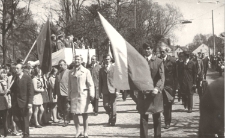 Lata 60., Trzciel. Pracownicy "Obry" Spółdzielni Pracy Rękodzieła Ludowego i Artystycznego w Trzcielu