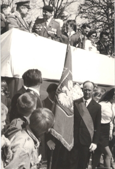 Lata 60., Trzciel. Trybuna honorowa w czasie pochodu 1-majowego