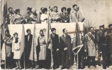 Lata 60.,Trzciel.Trybuna honorowa w czasie pochodu 1-majowego