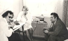 1981, Trzciel. Przerwa śniadaniowa pracowników Ośrodka Zdrowia i Pogotowia Ratunkowego