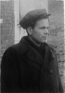 Kazimierz Szyłobryt, zdjęcie legitymacyjne. "Moje zdjęcie, takie blade jeszcze, dopiero co z więzienia wyszedł".