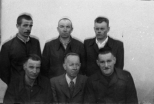 Polacy, byli więźniowie łagrów. U góry od lewej: NN, Władysław Pogorzelski, Bolesław Świdernoch, na dole od lewej: Władysław Haydenberg, Albert Klimowicz, Bronisław Turyn.