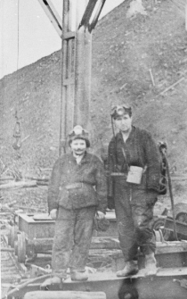 Dwaj górnicy: po prawej Witold Olszewski