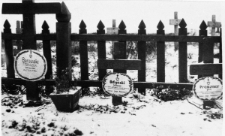 Mogiły Jeremiego Odyńskiego, Jana Preuznera i Franciszka Borowskiego.