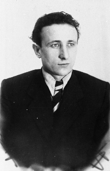 Mazewski (imię nieznane), Polak, więzień łagrów. Zdjęcie portretowe z 1956 lub 1957 roku.