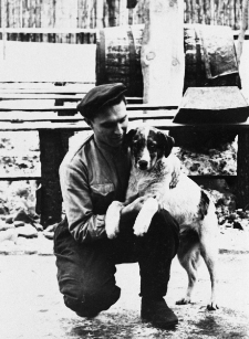 Wojciech Zakrzewski z psem.