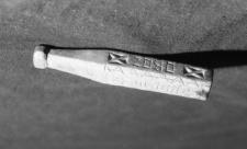 Przedmioty wykonane przez więźniów obozu.