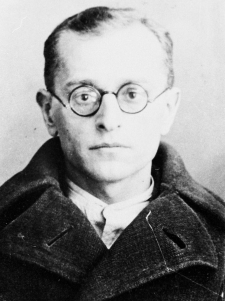 Mężczyzna NN - portret więzienny.