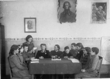 Dzieci w Domu Dziecka w Zagorsku podczas lekcji.