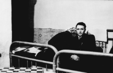 Więzień łagru po zwolnieniu na półwolność.