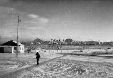 Kopalnia nr 9-10, jedna z większych w rejonie Workuty, widok od strony wschodniej, zdjęcie zrobione z tundry.