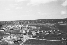 Fragment panoramy Workuty. W lewym rogu znajduje się budynek dyrekcji kopalni nr 9-10. Wyżej, aż do rzeki Workuty ciągną się zabudowania "Jużnogo posiołka".