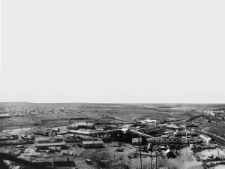 Fragment panoramy Workuty. Teren kopalni nr 9-10.