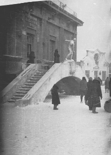 Łaźnia w kopalni "9-10", zbyt mała jak na potrzeby 10 tys. więźniów.