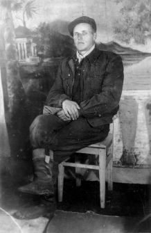 Zesłaniec Jan Łopaciński po powrocie z sianokos&oacute;w nad rzeką Indygirką.