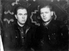 Bolesław Waluk i Zacharewicz (imię nieznane) po zwolnieniu z łagr&oacute;w na Kołymie.