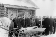 Dawny OŁP-2, pogrzeb byłego więźnia.