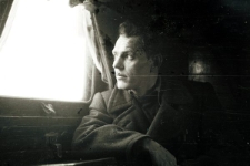Edward Muszyński, żołnierz AK, były więzień łagrów Workuty, w czasie powrotu do kraju.