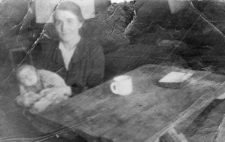 Anna Budkiewiczowa z wnukiem.