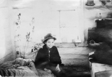 Bożenka Konarzewska, córka Jadwigi z Budkiewiczów i Grzegorza Konarzewskiego, w latach 1949-1956 przebywała wraz z matką na zesłaniu w Bułtusuku.