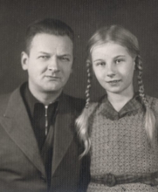 Władysław Broniewski z córką Anką.