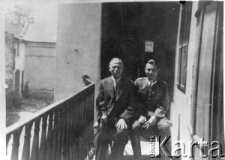Michał Bandura (z lewej) z synem Mieczysławem. Mieczysław Bandura jako porucznik 2 Pułku Strzelców Konnych w Hrubieszowie dostał się we wrześniu 1939 do niewoli sowieckiej. Więziony w Samborze, rozstrzelany w 1940 roku przez NKWD.