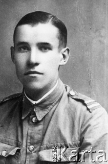 Edward Kazimierz Kremky, więzień obozu w Kozielsku, zamordowany w Katyniu w 1940 roku; portret w mundurze.