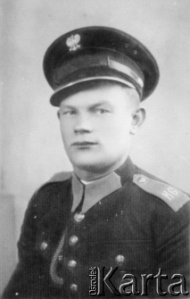 Władysław Kałużny, ur. 27.05.1912, starszy posterunkowy Policji Państwowej w Białymstoku, więziony w 1939 roku w obozach w Kozielsku i Ostaszkowie, rozstrzelany w więzieniu NKWD w Kalininie 20.04.1940, pochowany w Miednoje.