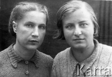 Irena Husar i Jadwiga Borodziuk (z prawej) na zesłaniu - zdjęcie portretowe.