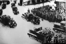 Defilada Armii Czerwonej we Lwowie. Kadr z filmu Michaiła Romma "Oswobożdienie Zapadnoj Ukrainy".