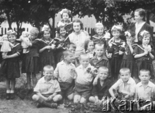 Chłopcy i dziewczynki z polskiego Domu Dziecka w Zagorsku.