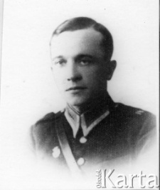 Władysław Łebkowski (ur. 24.09.1898 w Kownie), funkcjonariusz Policji Państwowej w Drohiczynie, aresztowany przez NKWD w lutym 1940 r.; zaginął.