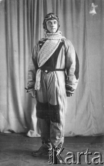 Hieronim Kurpiński w stroju lotnika.