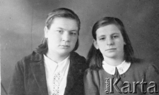 Polki podczas pobytu w Domu Dziecka w Szwarysze: Irena Tkaczuk oraz Halina Tkaczuk. Powróciły do Polski w 1946 roku.