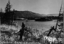 Jeziora w okolicach Norylska, za Kręgiem Polarnym.