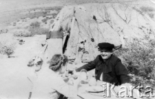 Dyrektor Priiska Gornyj i Weronika Tur z c&oacute;rką.