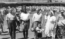 Rynek w osiedlu Koja, miejsce handlu z miejscowymi Murzynami.